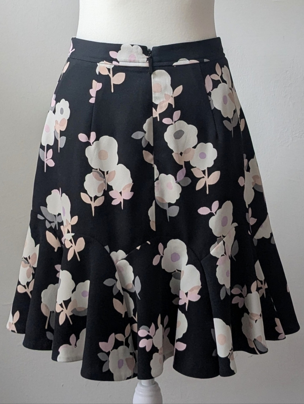 Kate Spade Rules Floral Skirt In Black And Multicolor Size 2 - Picture 4 of 7